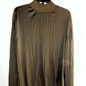 Vince Dark Olive Pleated Top in Size L (NWT)